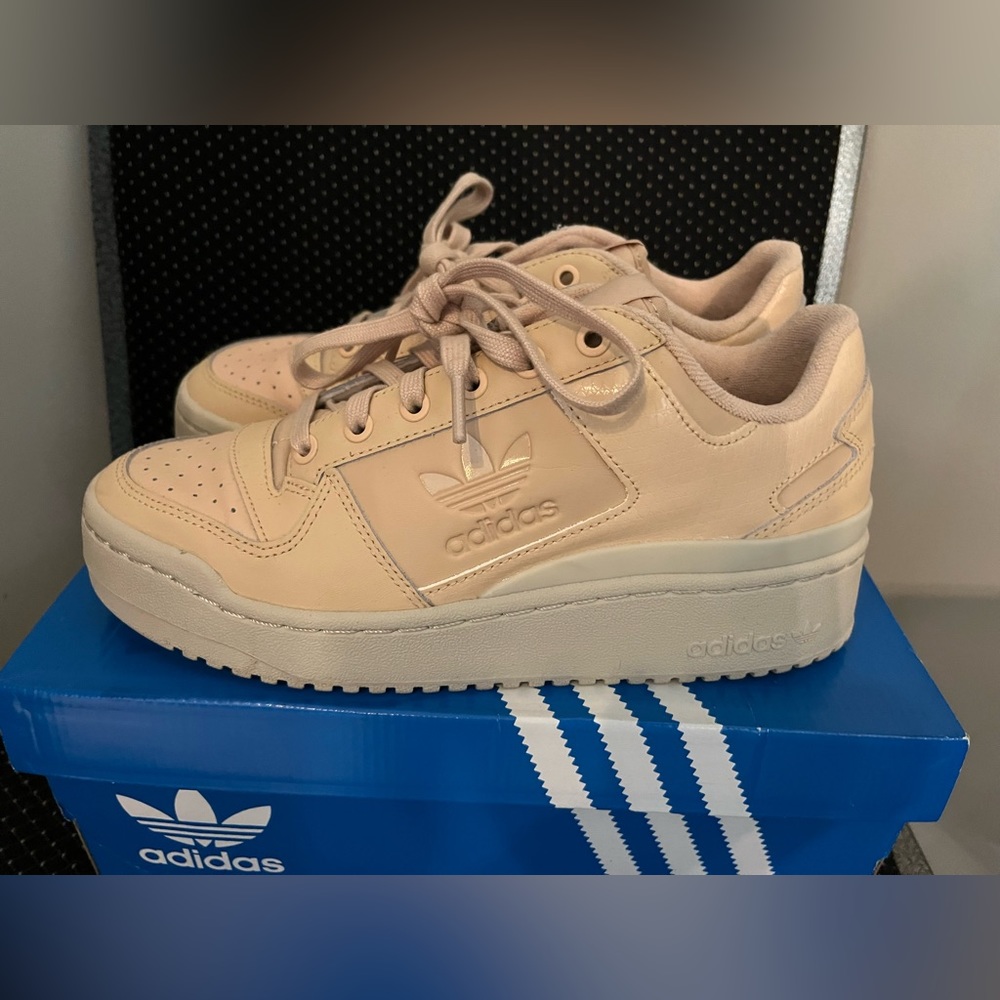 Adidas Forum Bold Platform Sneakers Pale
Pink Womens Size 8